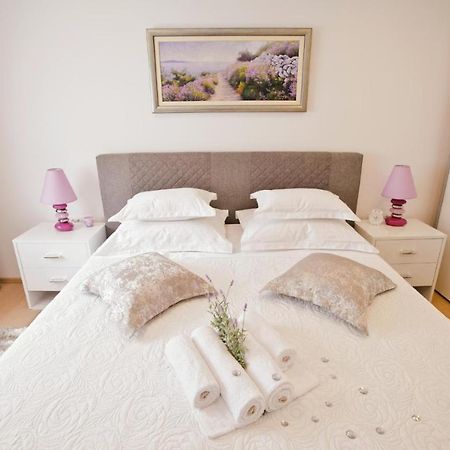 Apartment Satureja Montana Spalato Esterno foto